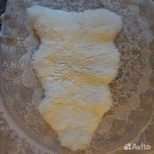 Овечья шкура натуральная на сиденье авто
