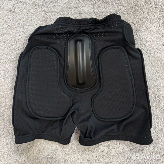 Защитные шорты Biont L