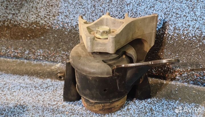 Опора двигателя авенсис 2