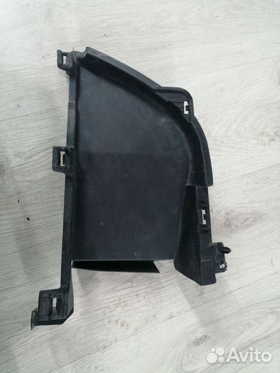 Дефлектор решетки радиатора Renault sandero stepwa