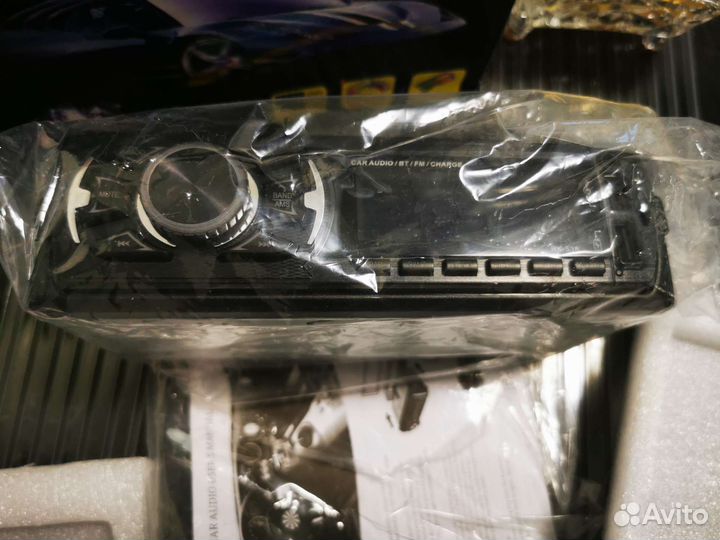 Автомагнитола с BT и 2xUSB