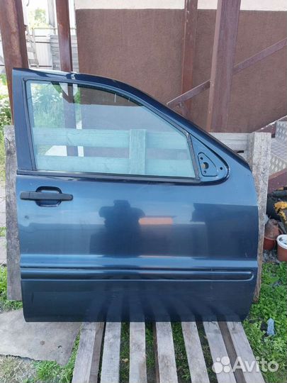 Дверь правая передняя мерседес мл163