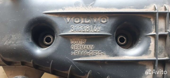 Крышка коллектора Volvo XC60