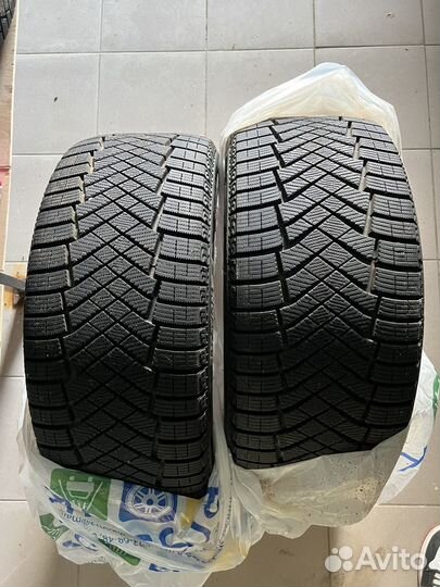 Pirelli Ice Zero FR 225/45 R18 95