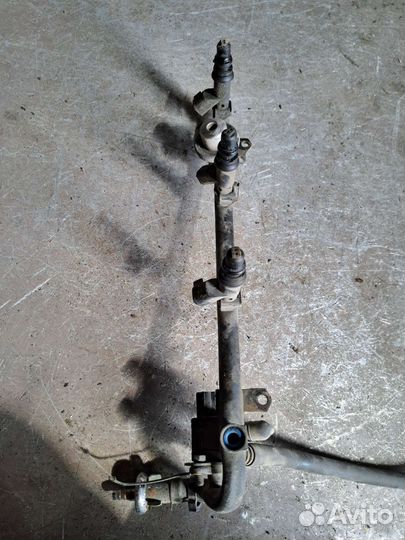 Топливная Рампа на Jaguar s-type