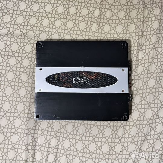 Автомагнитолла Aura и усилитель моноблок 1000 ватт