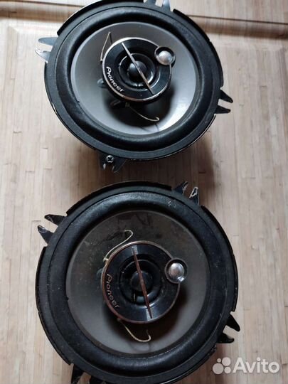 Акустические колонки в автомобили