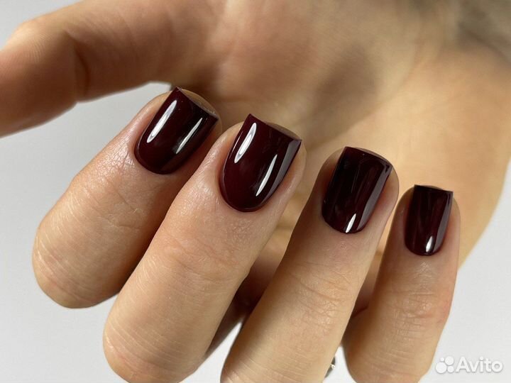 Маникюр с покрытием гель-лаком (м. Пионерская)