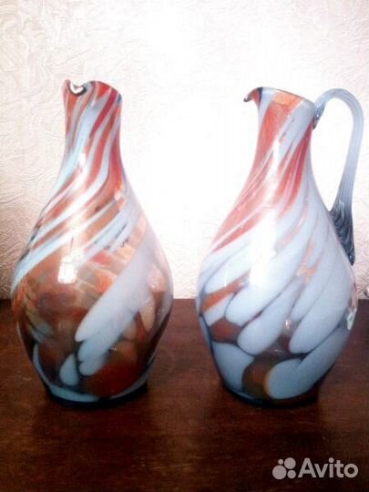 Кувшинчики из цветного стекла