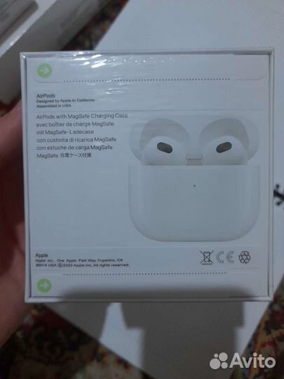 Наушники AirPods