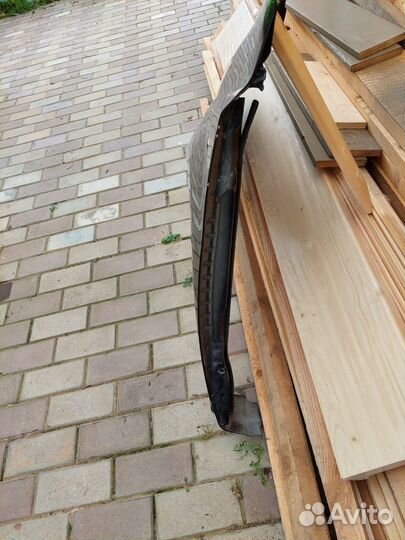 Крыло левое переднее на Nissan X-trail T31