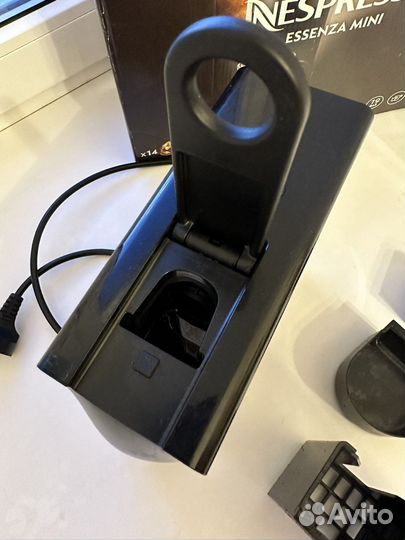 Кофемашина nespresso essenza mini