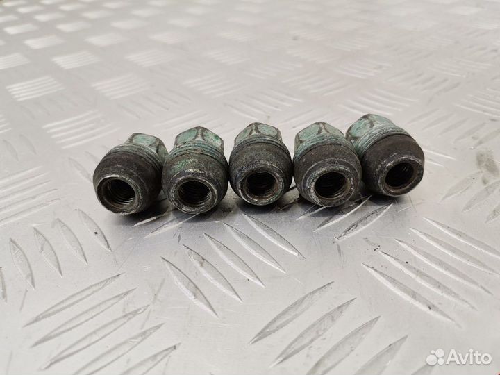 Болт Chevrolet Cruze 2 2018 09599296