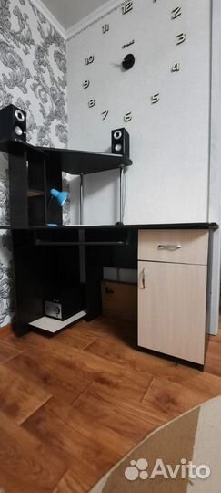 Компьютерный стол