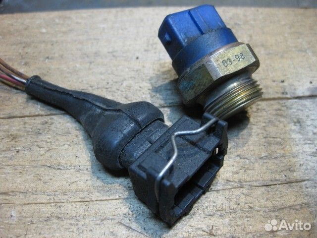 Датчик температуры двигателя Opel Vectra 1.6 1997