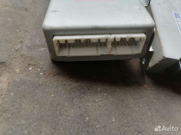 Блоки/реле хендай терракан 2001г 2.5