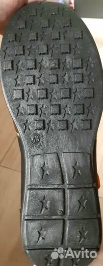 Кроссовки новые 42