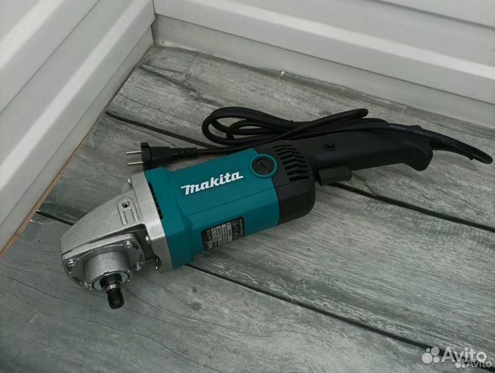 Полировочная машинка makita