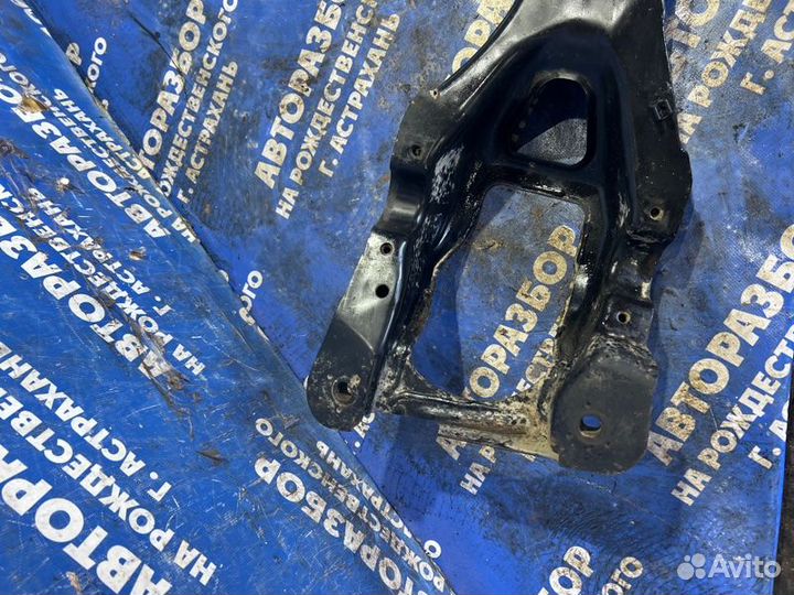 Задний подрамник Volkswagen Touareg внедорожник