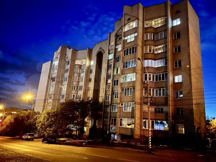 4-к. квартира, 113,5 м², 8/8 эт.