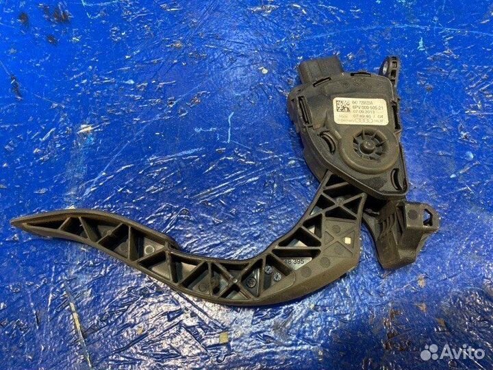 Педаль газа Audi A4 B8 седан CJE 2011-2015