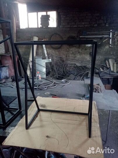 Подстолье в стиле лофт