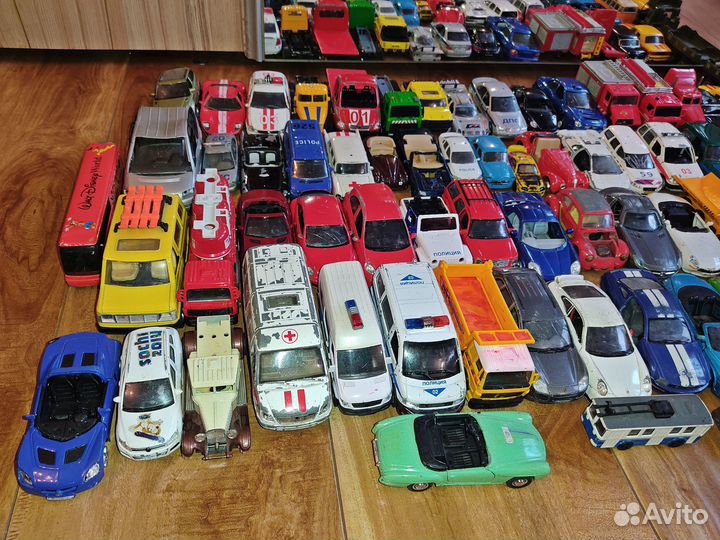 Модели машинки игрушки поштучно