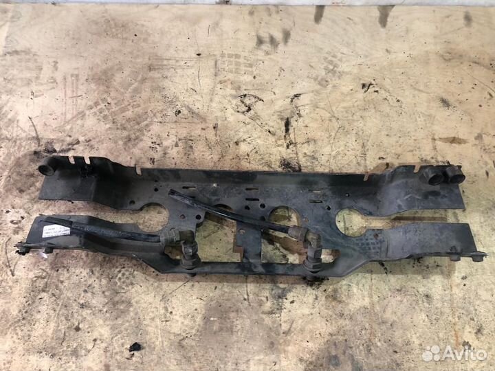 1534199 Кронштейн перекидок Scania