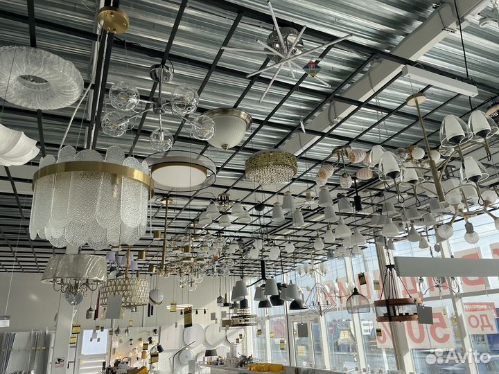 Люстры потолочные / подвесные