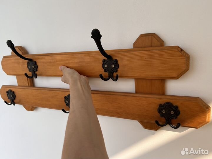 Вешалка настенная деревянная