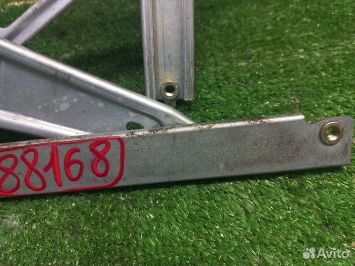 Стеклоподъемник toyota ADT250,ADT251,AZT250,AZT250