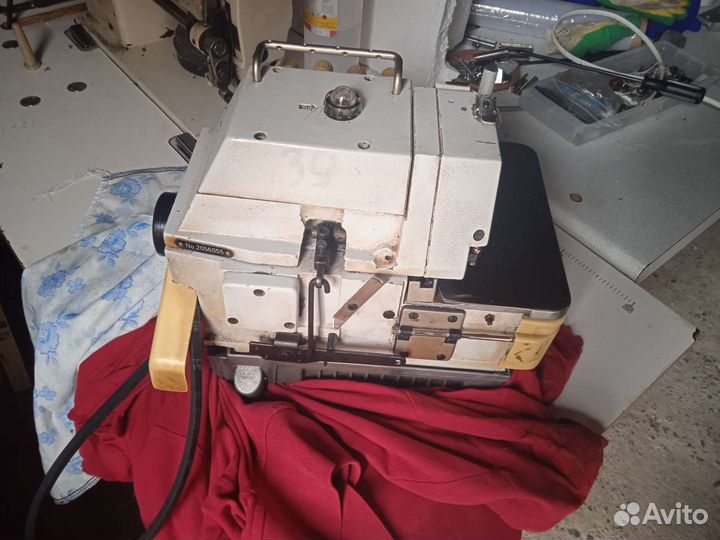 Пятиниточный оверлок голова