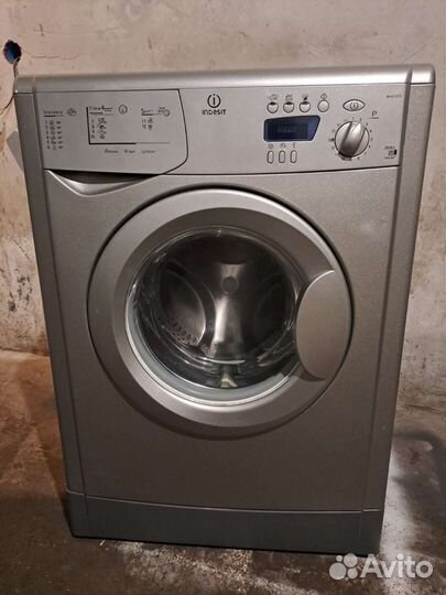 Indesit wise1075 Италия 5кг узкая 40см доставка