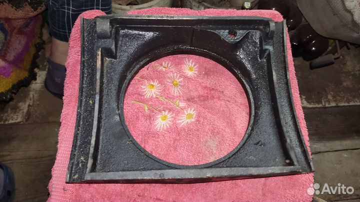 Стол п. Максим