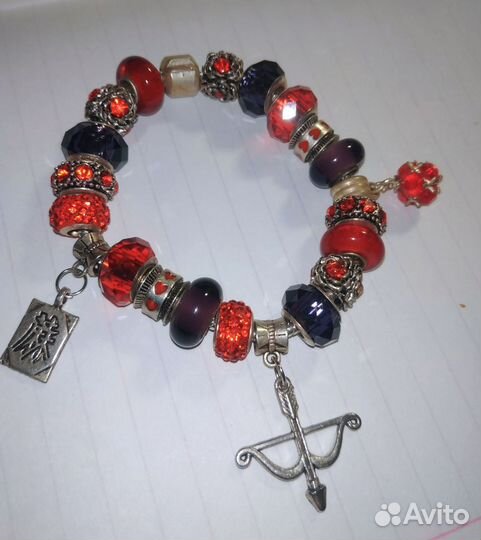 Браслет с шармами