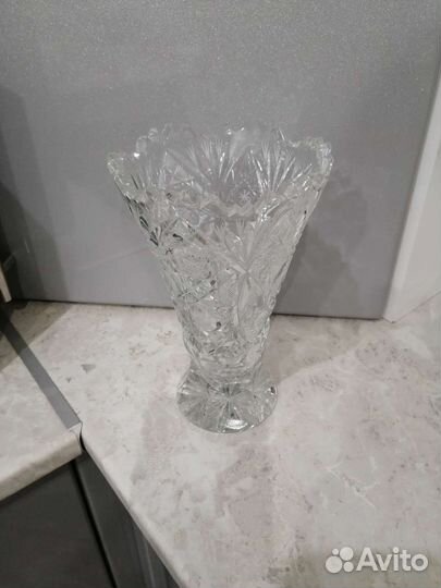 Хрустальная ваза