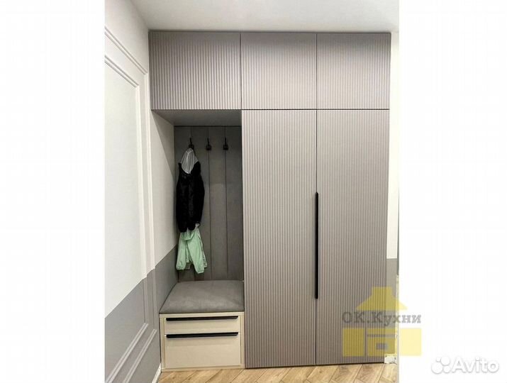 Встраиваемый шкаф