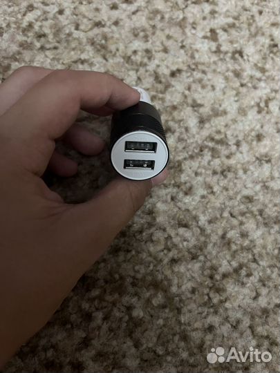 Зарядное устройство в машину