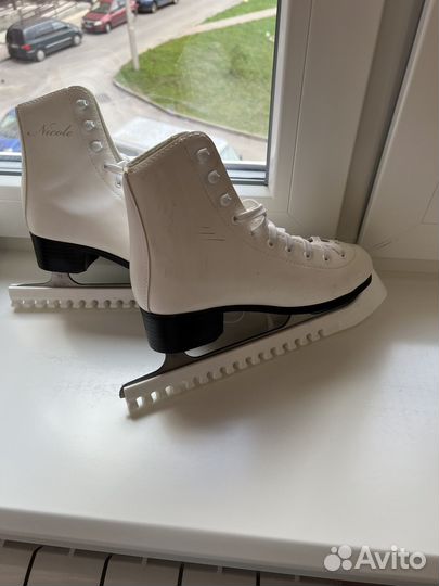 Коньки женские 38 размер