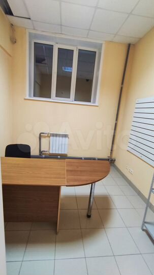 Офис или склад 9,1 м² цоколь с окном