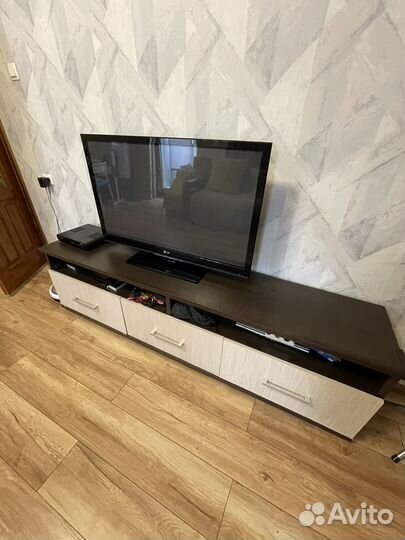 Тумба под телевизор