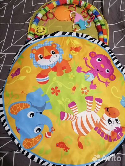 Развивающий коврик для новорожденных с игрушками