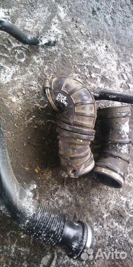 Впускной патрубок Opel Vectra