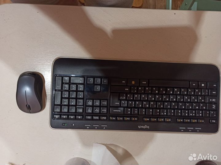 Беспроводная клавиатура и мышь logitech