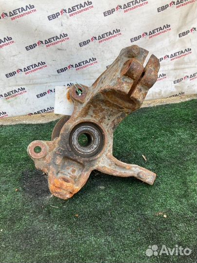 Кулак поворотный передний правый Ford Mondeo седан