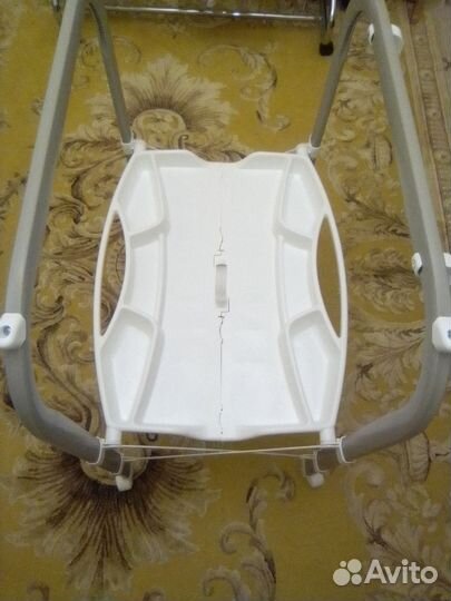 Пеленальный столик с ванночкой