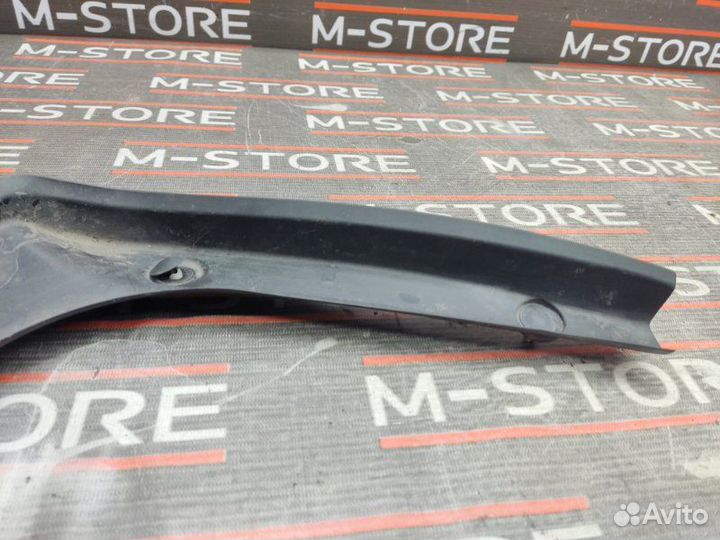 Водосток багажника правый Bmw 6-Series E63 N62B44A