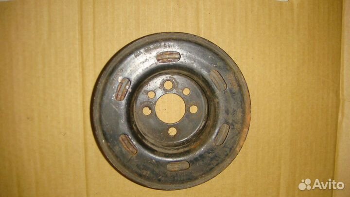 Шкив коленвала VW Passat Golf Skoda Octavia Audi