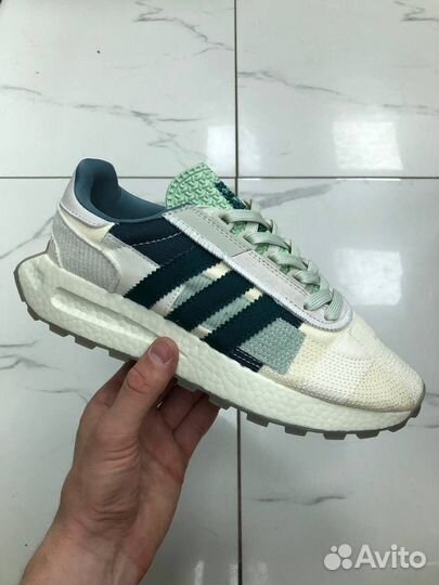 Кроссовки оптом