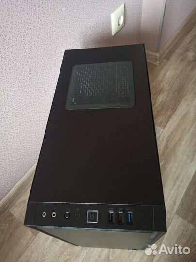 Корпус Thermaltake Versa H17